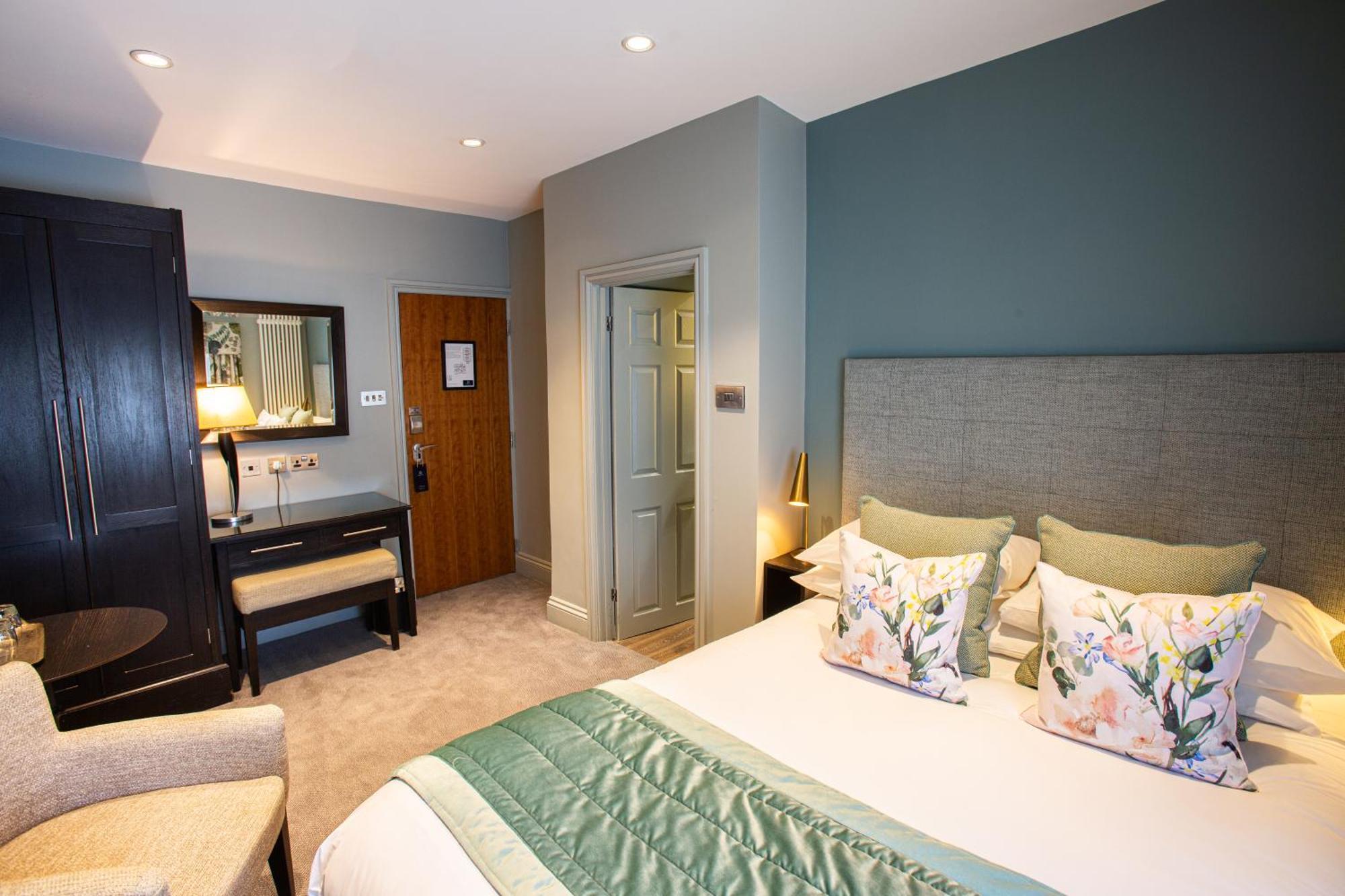 Hogarths Hotel Solihull Bagian luar foto